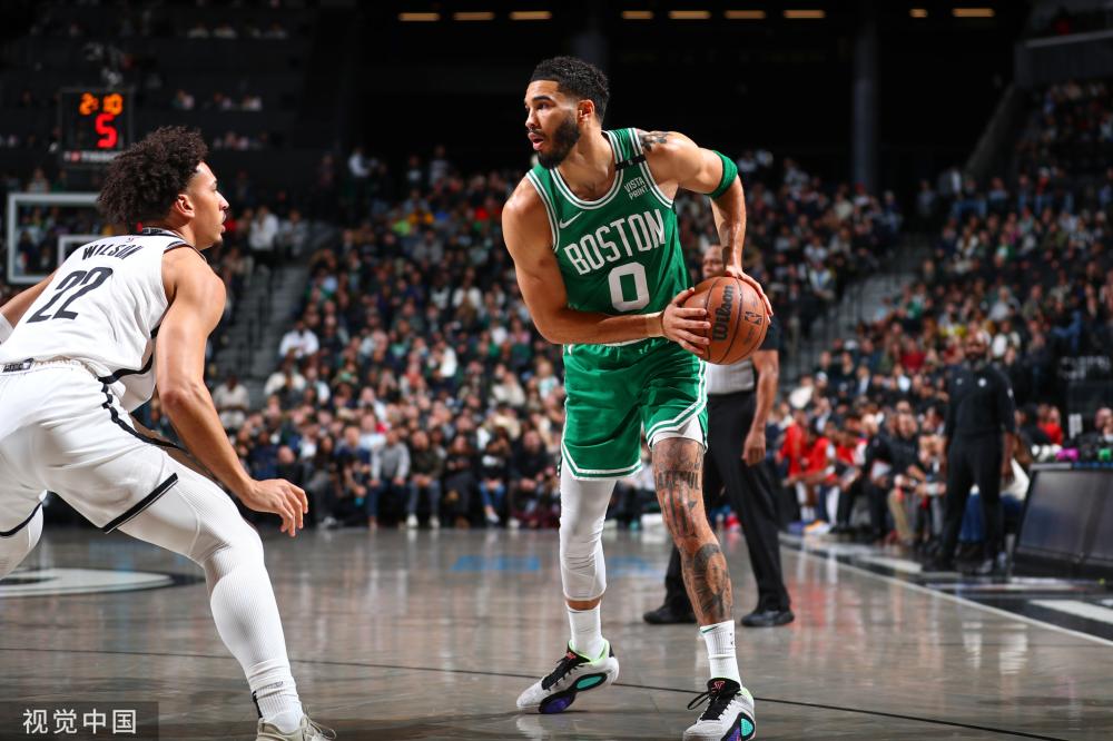 比赛的两个 比赛的两个