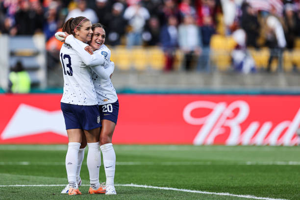 士的整体体 士的整体体