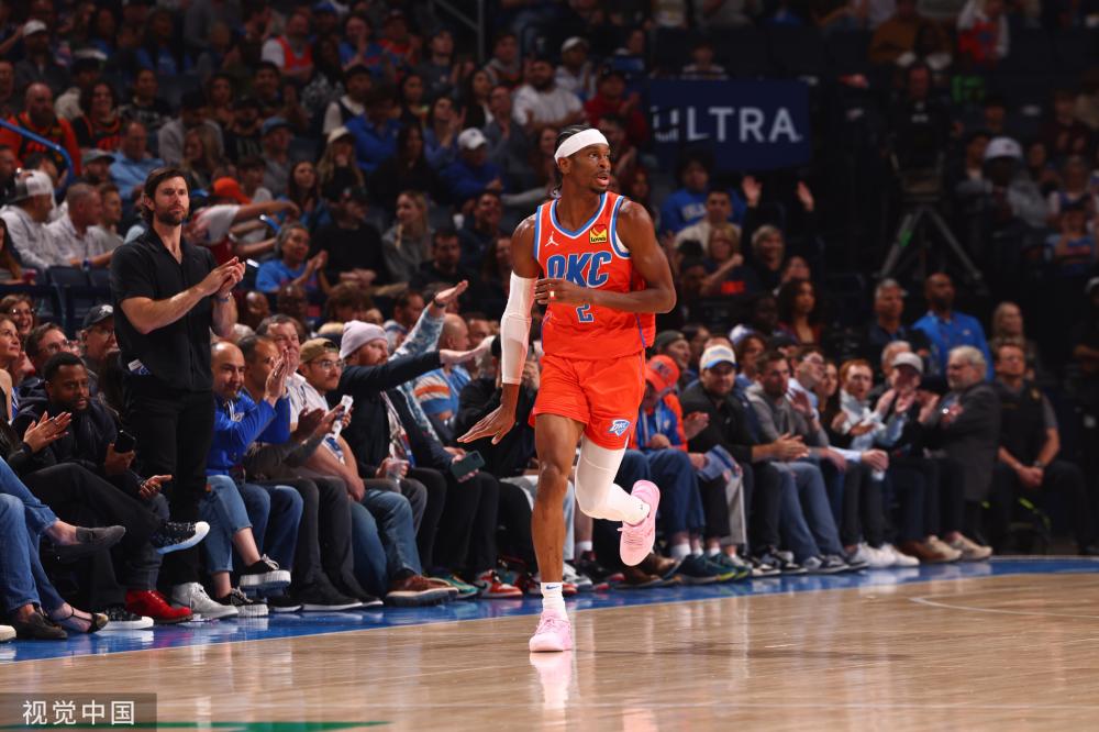 一个均匀的 一个均匀的