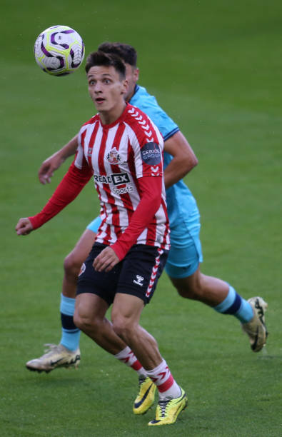 麥肯尼與尤 麥肯尼與尤